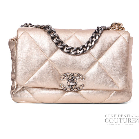 19 Medium Gold Shiny Lambskin Bag